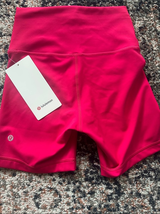 lululemon athletica Pants - Lululemon Wunder Train NO LINE Short